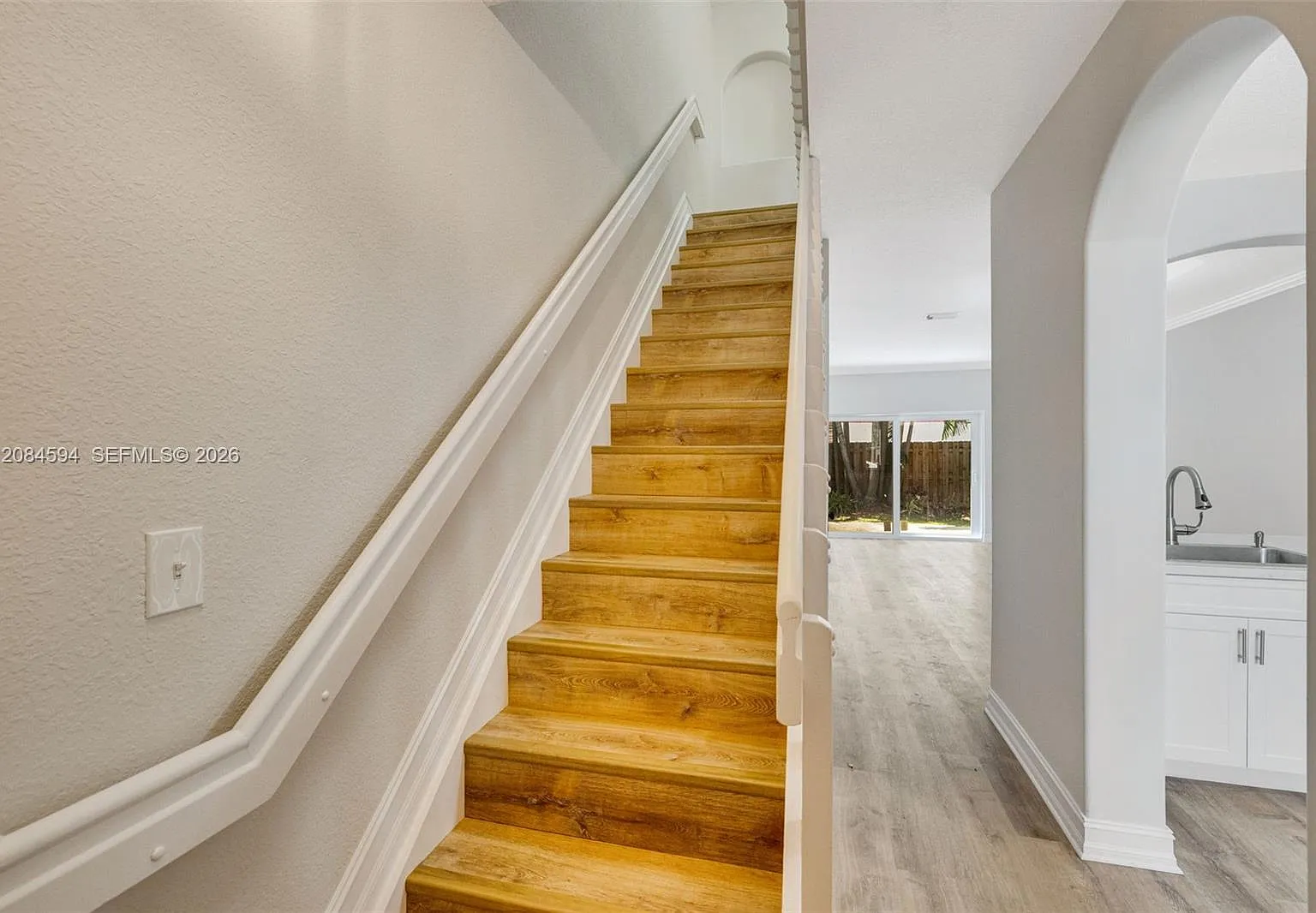 Hampton Place Condo — Photo 3