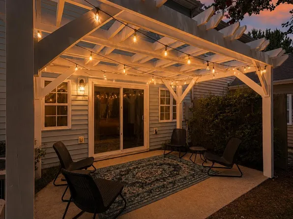 295 Plaza Dr Unit D, Chapel Hill, NC 27517