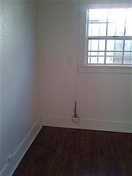 2nd image of 1127 E 49th St
