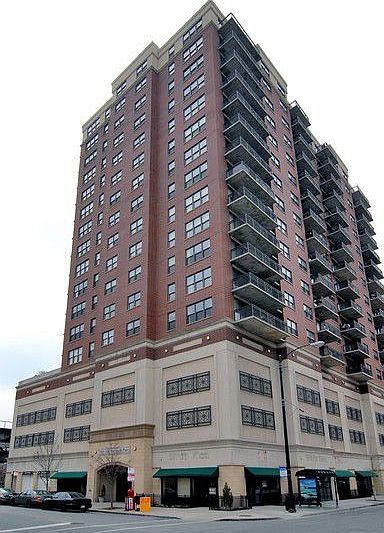 1st image of 5 E 14th Pl APT 1005