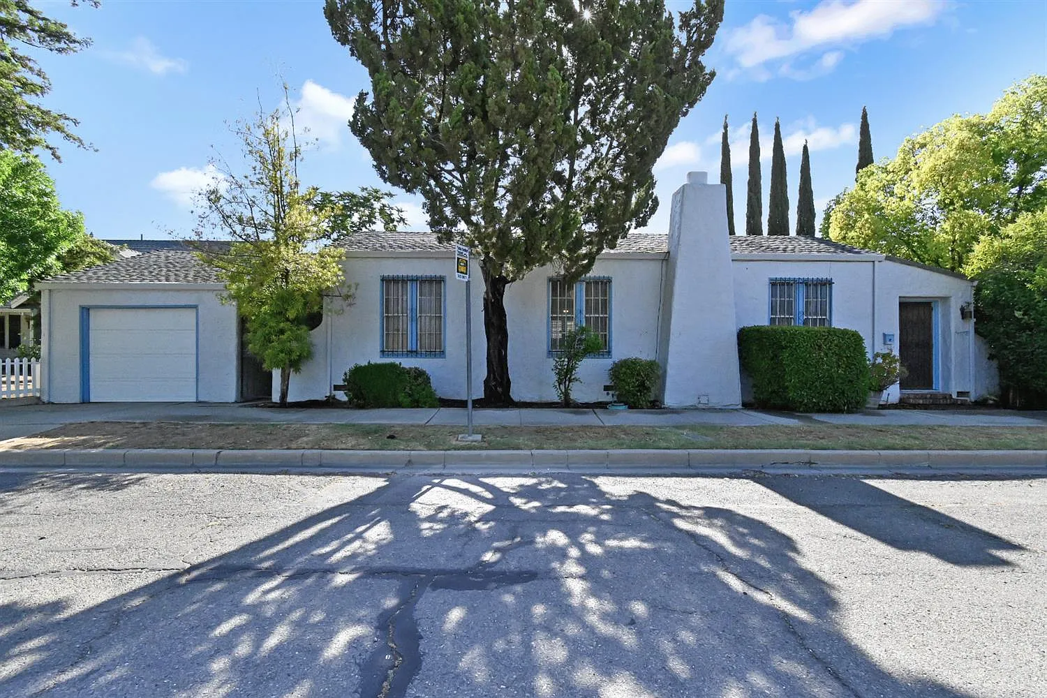 1103 H St photo 1