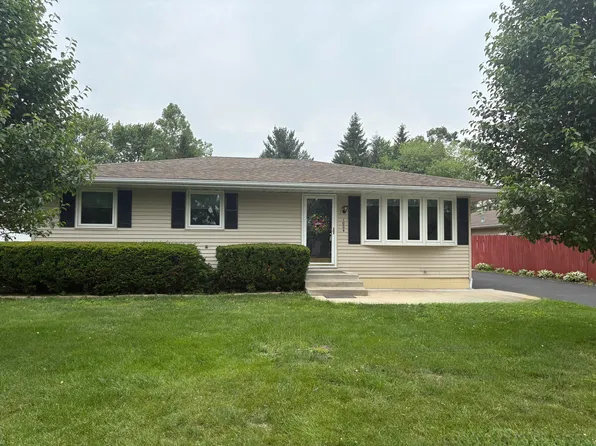 1004 70th Pl, Schererville, IN 46375