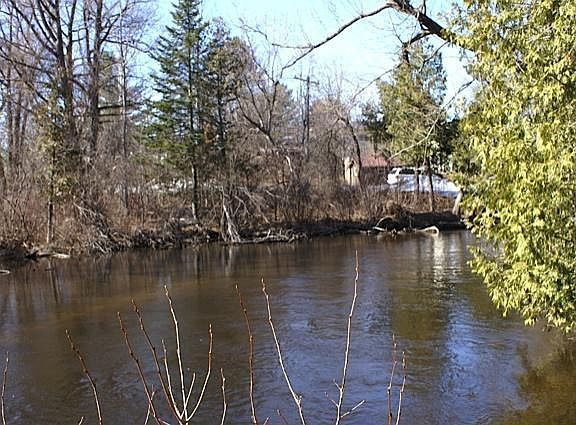 3rd image of 105 Ajax Dr