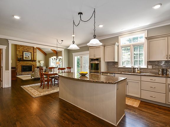 5th image of 1311 Hawkins Ct