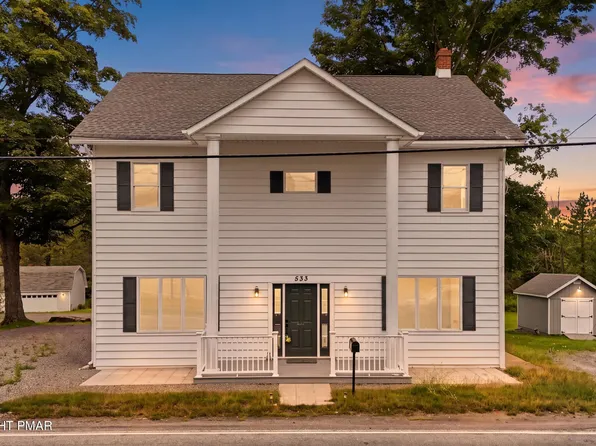 533 Main St, Gouldsboro, PA 18424