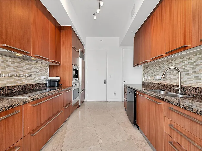 16001 Collins Ave #1005 — Photo 18