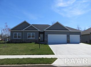 516 Cottonwood Cir, East Peoria, IL 61611