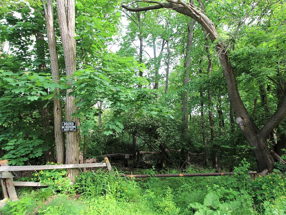 1st image of 106 Wood Dr