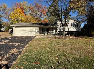 7072 Lee Crest Dr, West Bloomfield, MI 48322