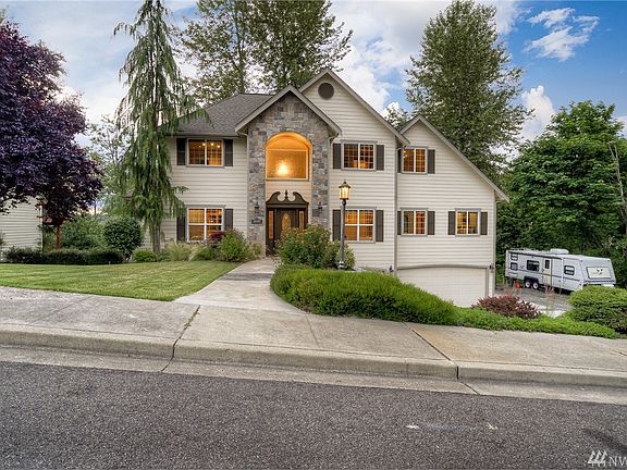 2nd image of 2645 15th Ave SE
