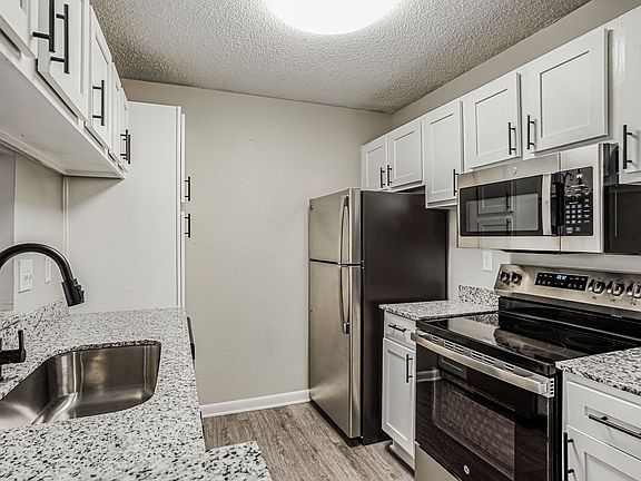5th image of 1914 Paces Landing Ave #1811