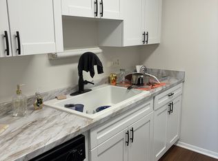 350 79th Ave N APT 122, Saint Petersburg, FL 33702