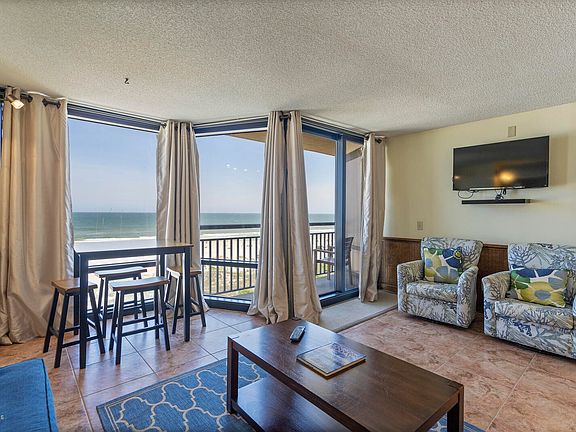 2nd image of 2700 N Lumina Avenue #612