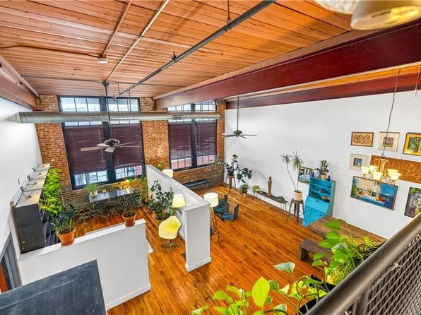 685 Social St APT 308, Woonsocket, RI 02895