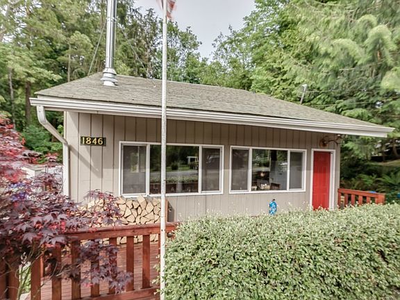 2nd image of 1846 Lake Dr