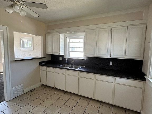 5th image of 1527 E 204th St