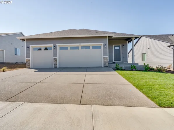 545 E 3rd St, Yamhill, OR 97148