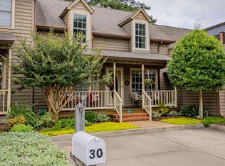 30 Heatherfield Ct, Kilmarnock, VA 22482