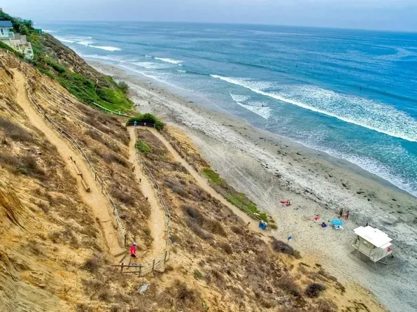 142 W Glaucus St, Encinitas, CA 92024