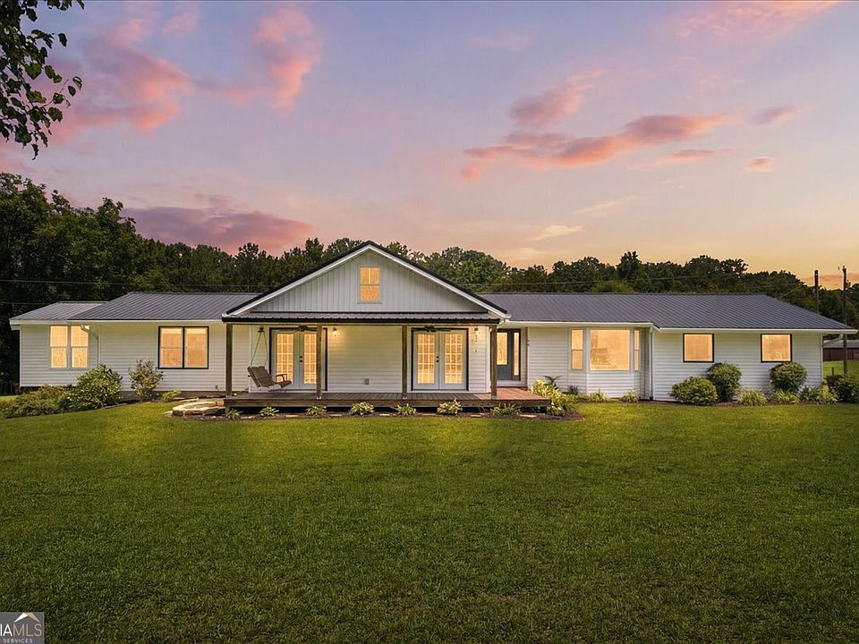 1st image of 330 Sandy Lake Cir