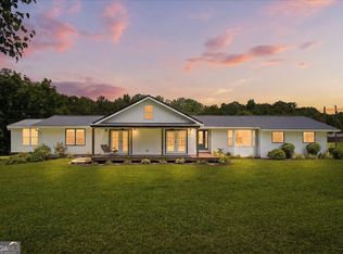 330 Sandy Lake Cir, Fayetteville, GA 30214