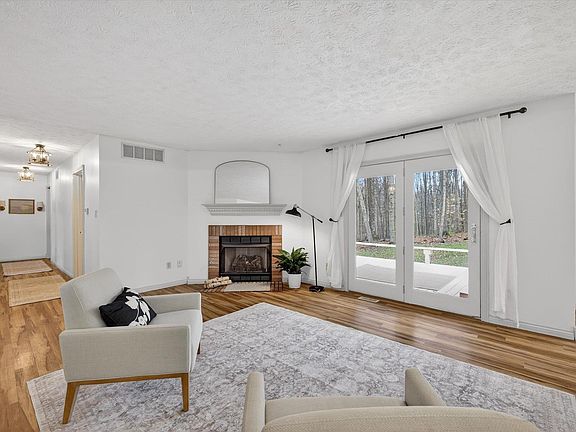 5th image of 4606 N Chatham Dr