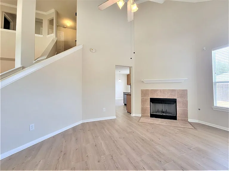 16302 Sitella Ct — Photo 4