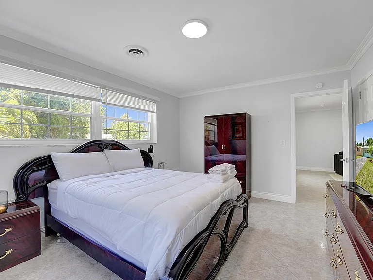 2633 Adams St — Photo 14