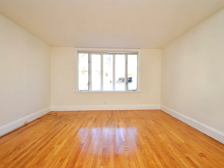 488 Pleasant St #1 — Photo 13