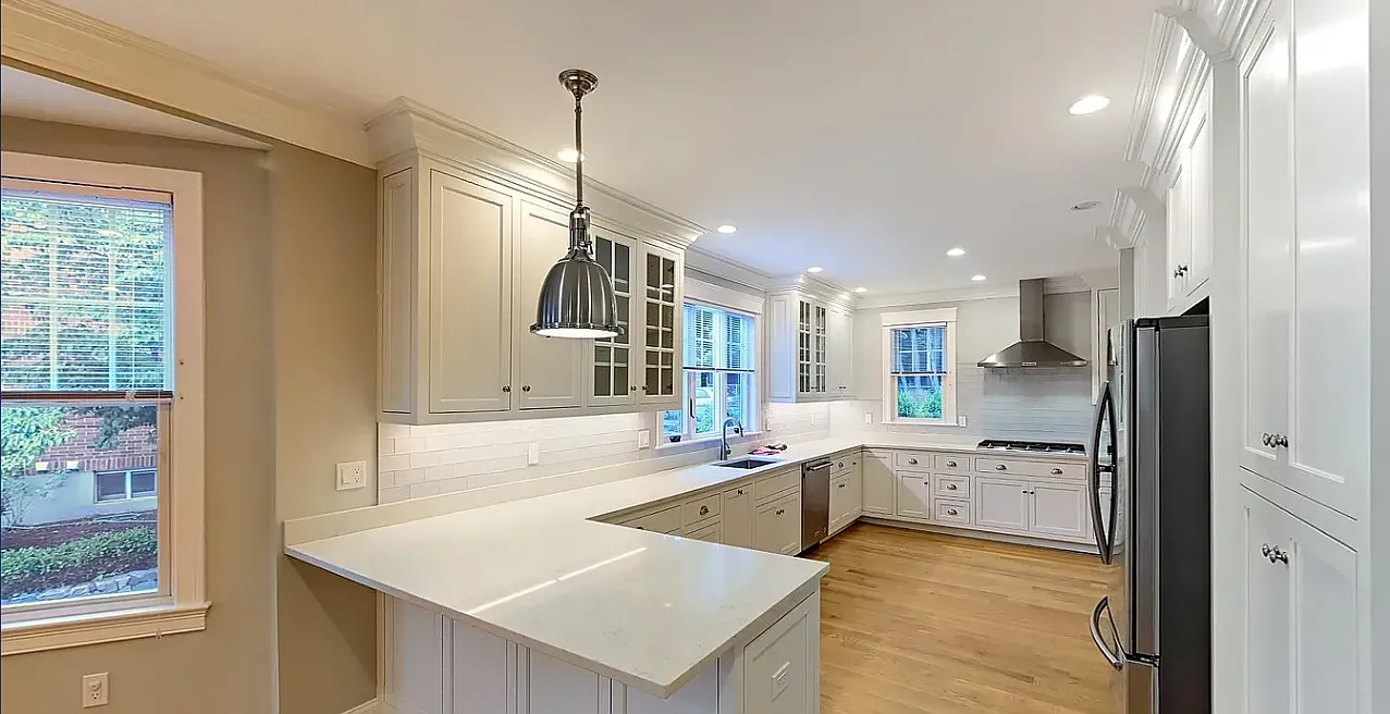 5 bed, 3.5 bath, 2400 sqft, $10,500 — Photo 3