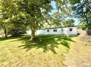 3840 Beech St, Fort Gratiot, MI 48059