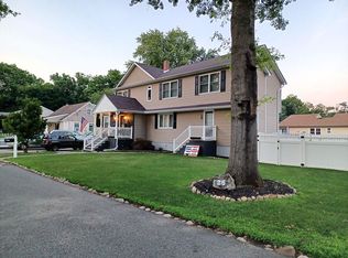 25 New Read St, Pequannock, NJ 07440
