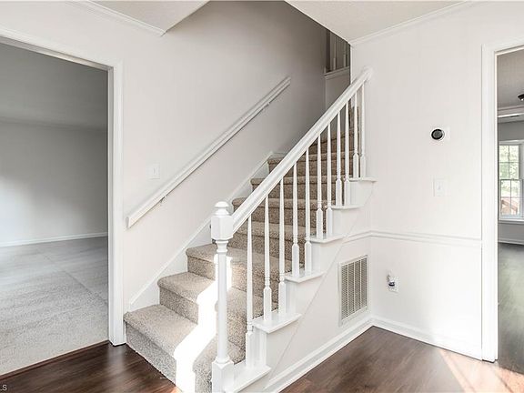 3rd image of 5906 Spanish Oak Dr