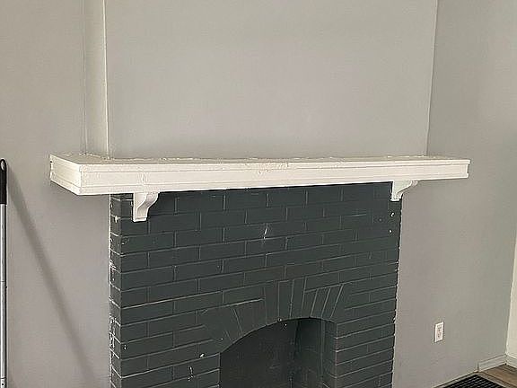 2nd image of 4549 Lexington Ave
