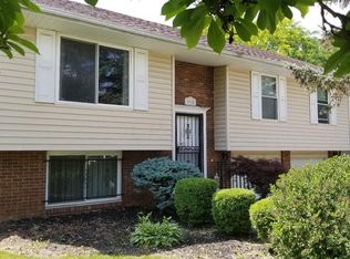 3921 Bayberry Cir, Columbus, OH 43207