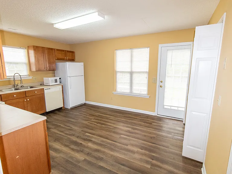 1618 Drayton Ln #B — Photo 4