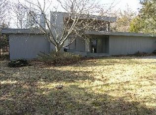 9 Gunpowder Ln, East Hampton, NY 11937