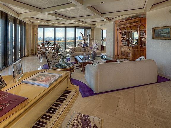 5th image of 9999 Collins Ave APT 10J