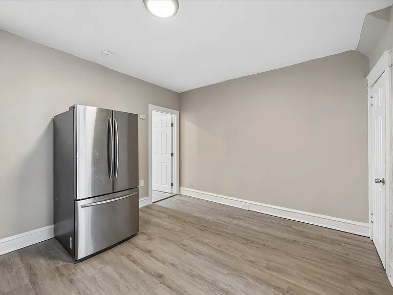 1117 Rosalie St — Photo 15