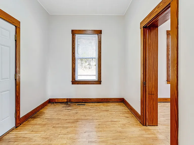 496 Dorsey Ave — Photo 39
