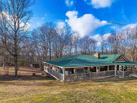 3rd image of 85 Turkey Hollow Rd