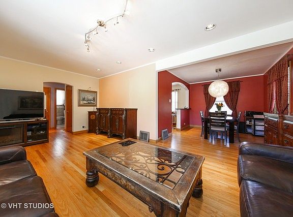 2nd image of 2251 Hawthorne Ave