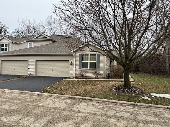 3rd image of 1126 N Oakwood Dr Unit 1126