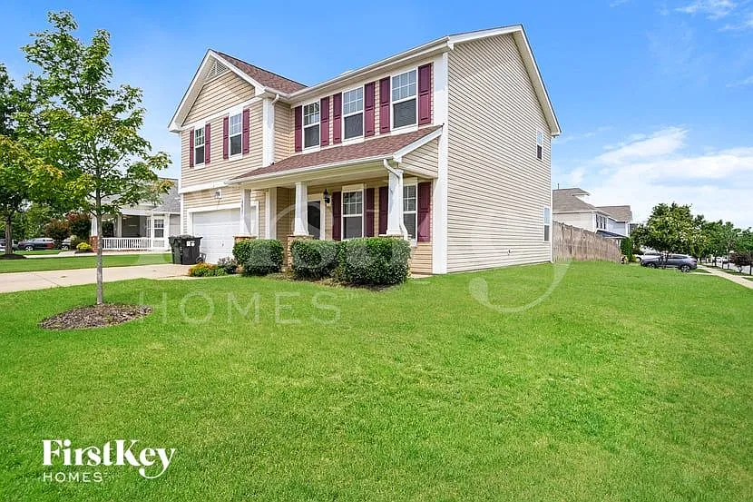 4 bed, 2.5 bath, 2264 sqft, $2,505 — Photo 2