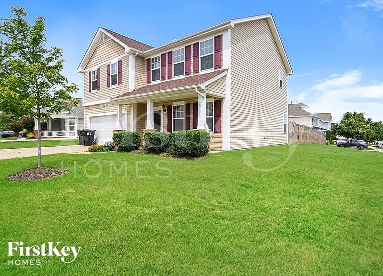 4637 Triumph Dr SW — Photo 2