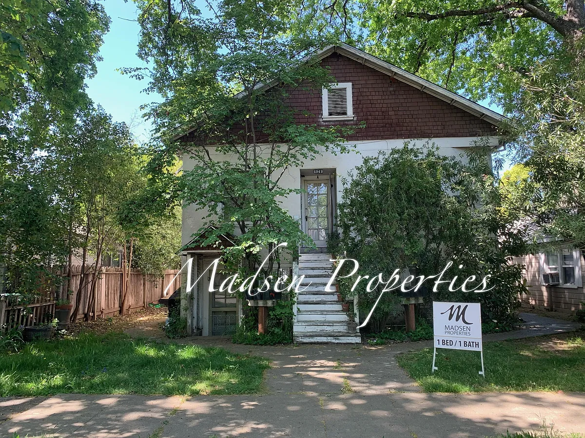 Building Photo - 1343 Laburnum Ave