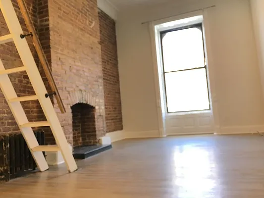 Rented by Sky Management | media 42