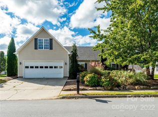 398 Running Briar Rd, Fletcher, NC 28732