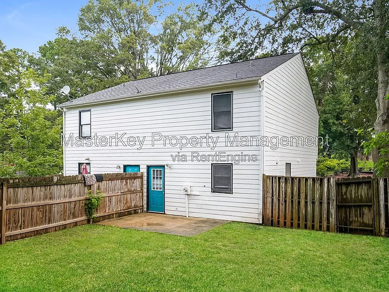 619 E Horne St — Photo 11
