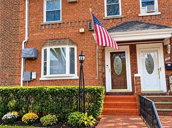 289 Bay 13 St, Brooklyn, NY 11214